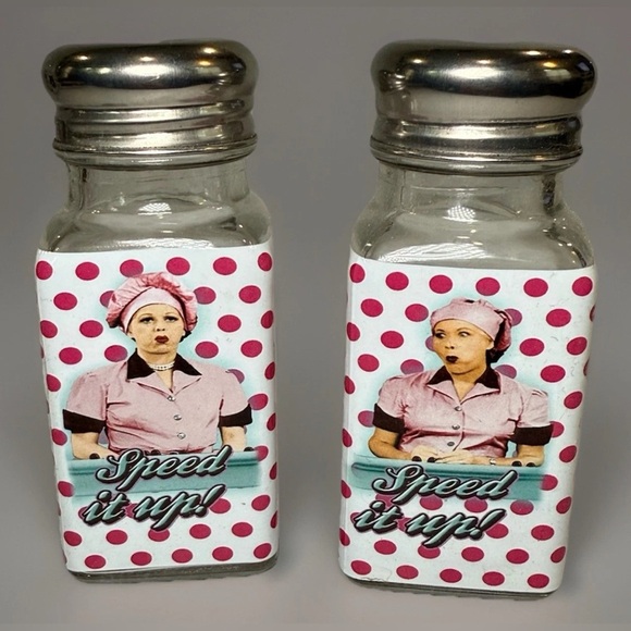 I Love Lucy Salt & Pepper Shakers Chocolate Factory Episode TV Show Collectible - Picture 3 of 8
